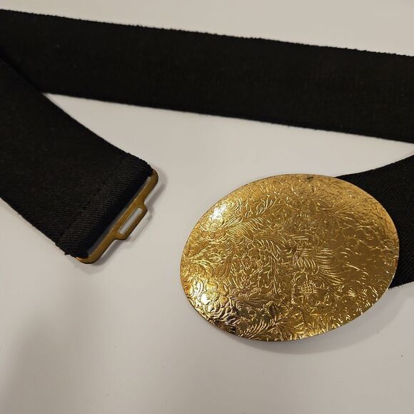Elastic Black Belt with Gold Hardware sz 32" -44" waist - Picture 2 of 4
